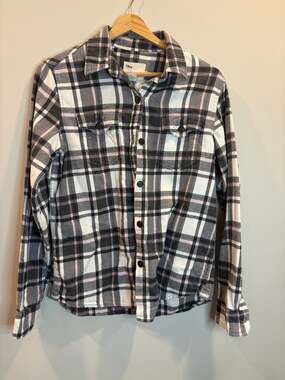 Tilley Women's Long Sleeve Plaid Flannel Button-Down Shirt